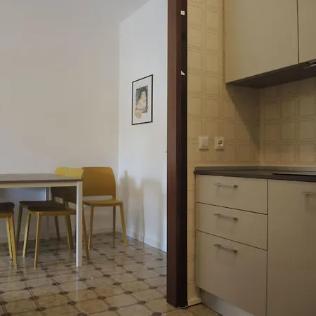 Lovely Seaview Flat - Beahost 比比翁